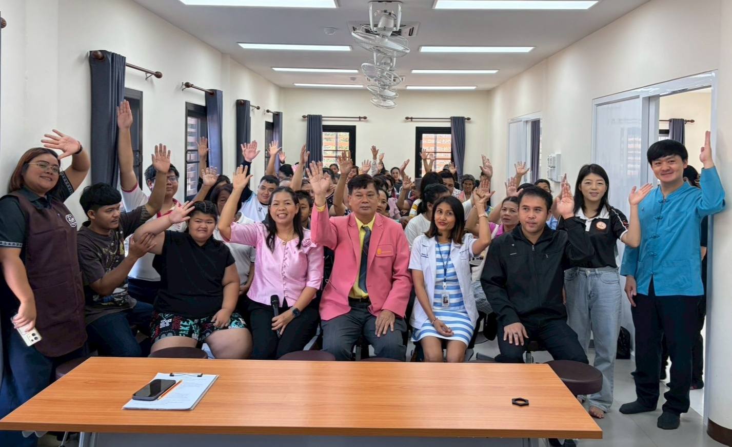 คณะผู้บริหารพร้อมด้วยคณะครูหน่วย (DSC) ให้บริการประเมินและจัดทำแผนพัฒนาคนพิการ